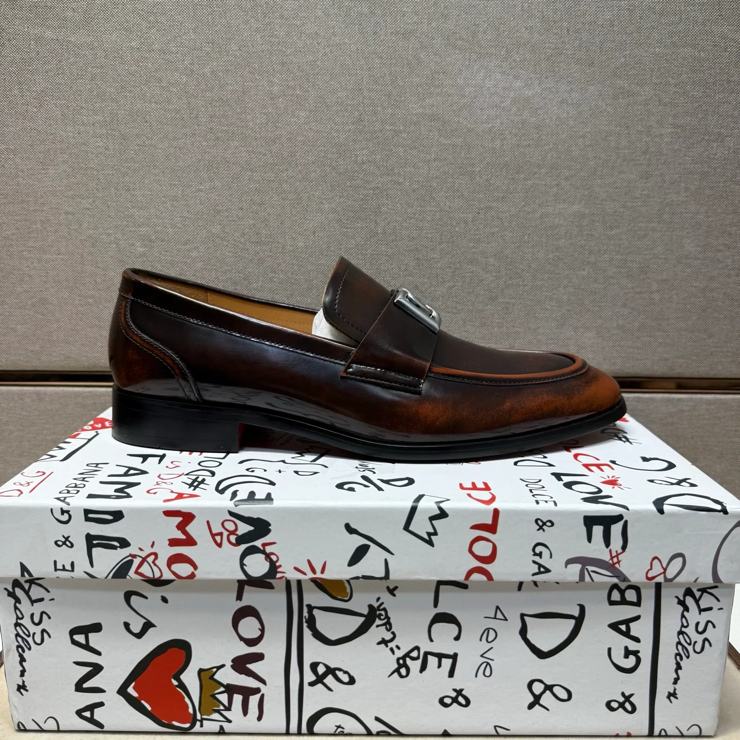 Men's men's shoes 💰pp520【DG～】Men's casual formal leather shoes 2025z cabinet sales simultaneously 🔶Size: 38-44#️⃣ 🔷3 colors🔜The upper is made of cowhide stitching ➕Cowhide lining, comfortable and breathable, sole: original comfortable, wear-resistant and non-slip outsole, ⚠️real thing📱photographed🎬real thing is better📢📢📢